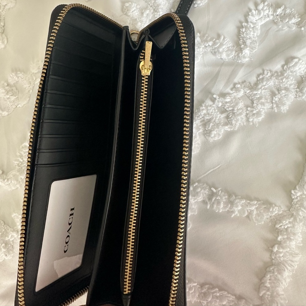 Coach Black Leather Wallet Clutch Wristlet - Picture 5 of 5